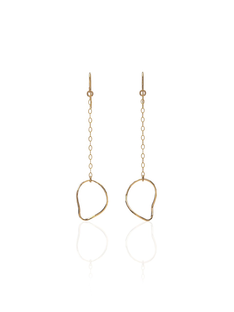 KENDA KIST JEWELRY Oval Twist Chain Earrings in Gold Product Shot 