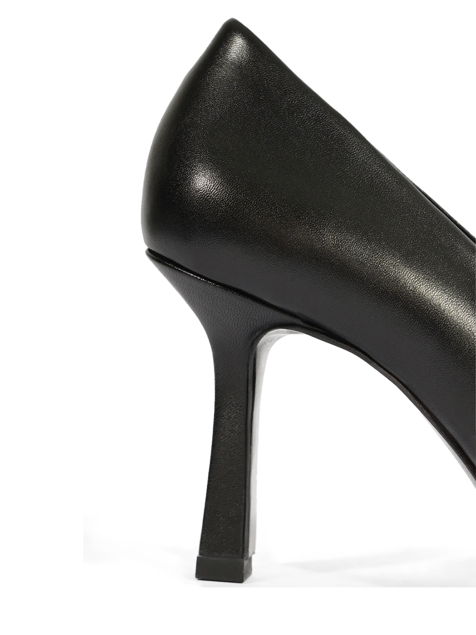 SCHUTZ Brigitte Leather Pump in Black Heel Detail 