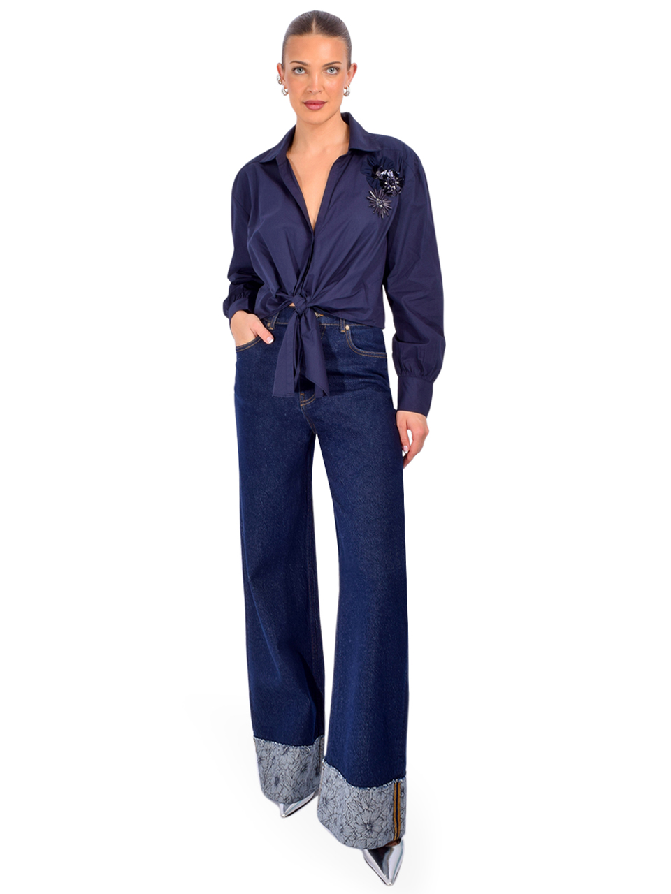 CINQ À SEPT Marianna Crunchy Flower Appliqué Top in Navy Full Outfit 

