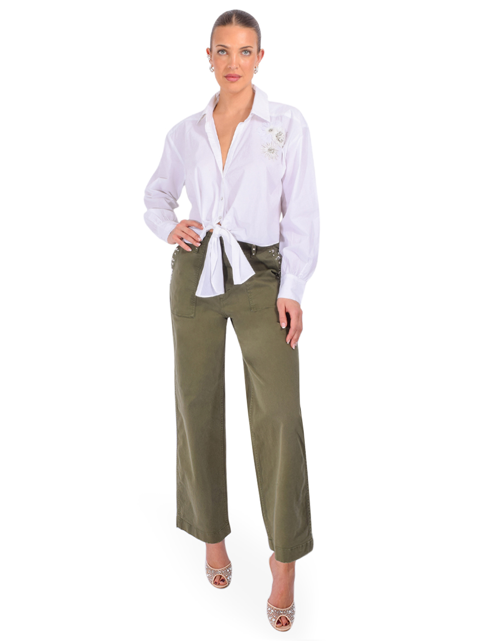 CINQ À SEPT Marianna Crunchy Flower Appliqué Top in White Full Outfit 