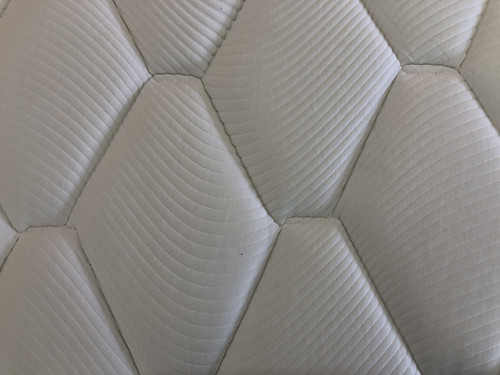 Sleepeezee Luxuriance Eminence Queen Mattress