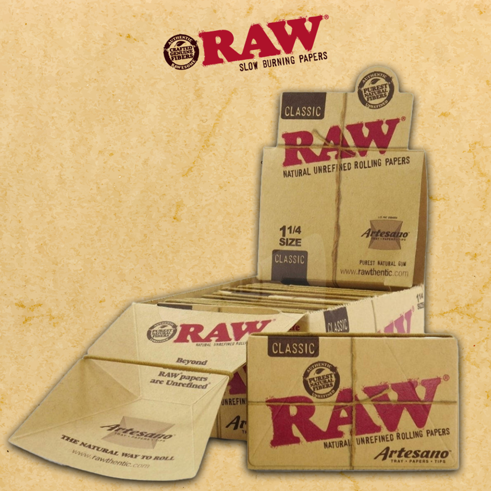 RAW CLASSIC ARTESANO 1 1/4 PAPERS WITH TRAY AND TIPS - 15CT