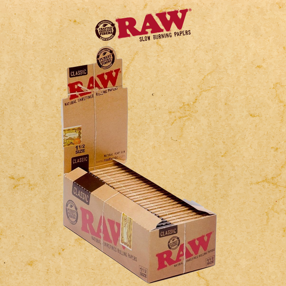 RAW CLASSIC 1 1/2 ROLLING PAPERS - 25CT