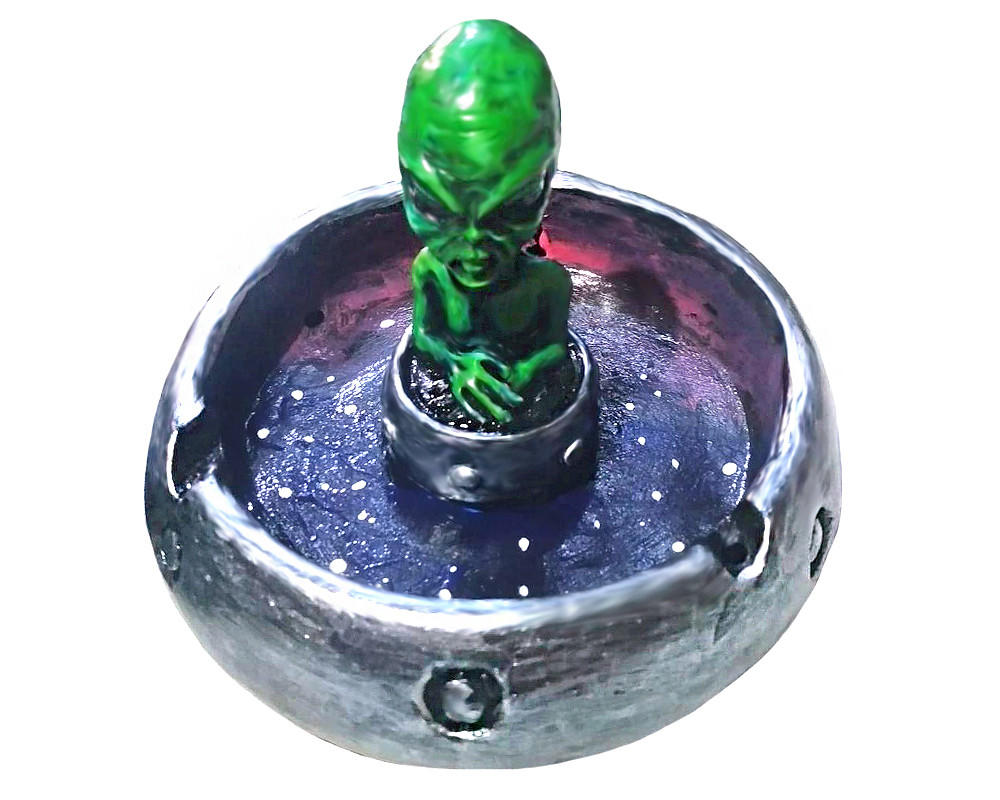  HAND CRAFTED ASH TRAY - ALIEN - 1CT 