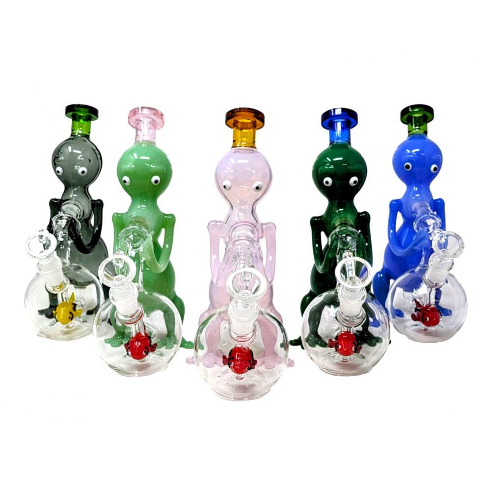 ALIEN W/ FISH PERC IN A BALL 8" WATER PIPE