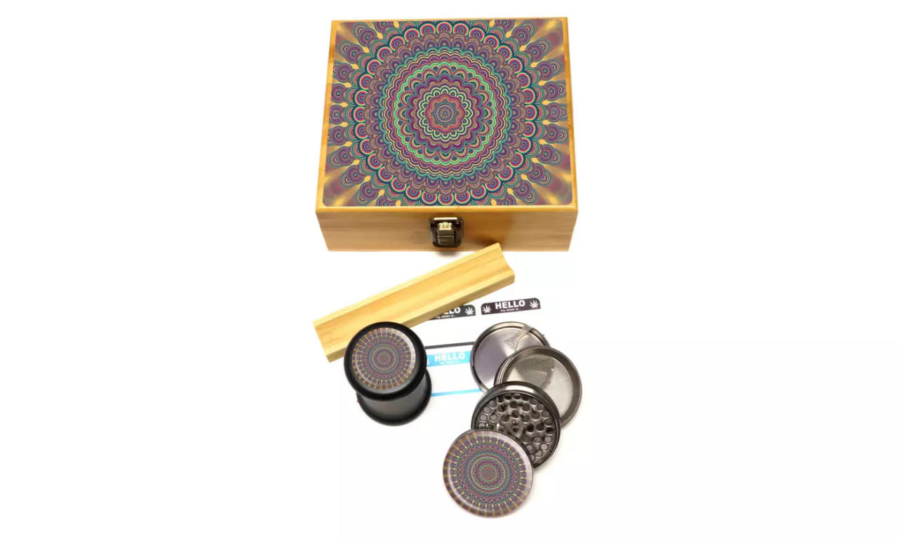  LARGE GOODIE BOX  7 x 7.5" - MIXED DESIGNS 