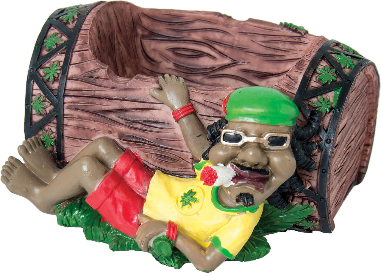  JAMAICAN POLY RESIN ASHTRAY (LT132) 