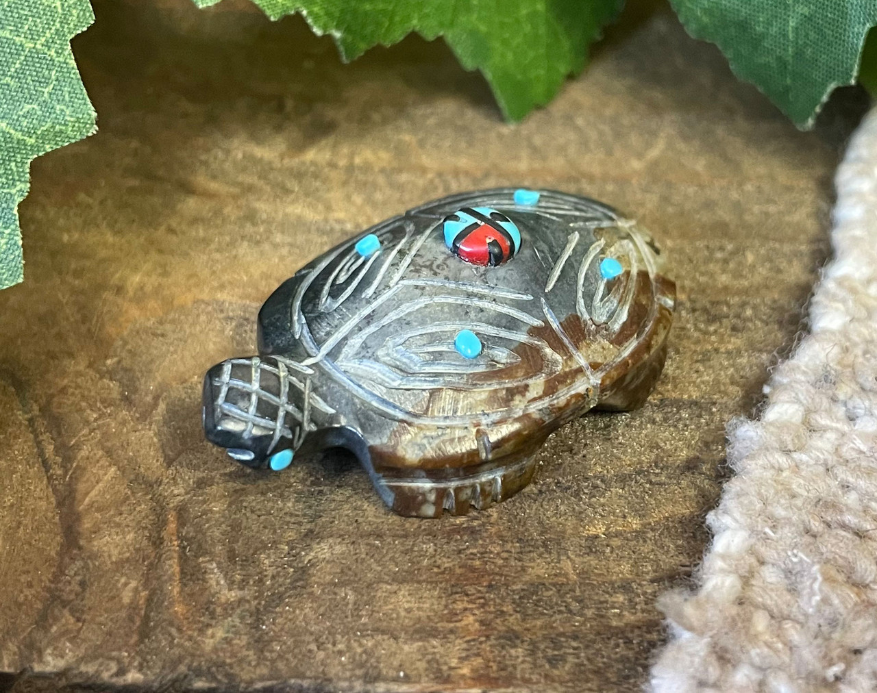 Hand Carved Zuni Fetish Turtle (f56) - Mission Del Rey Southwest LLC