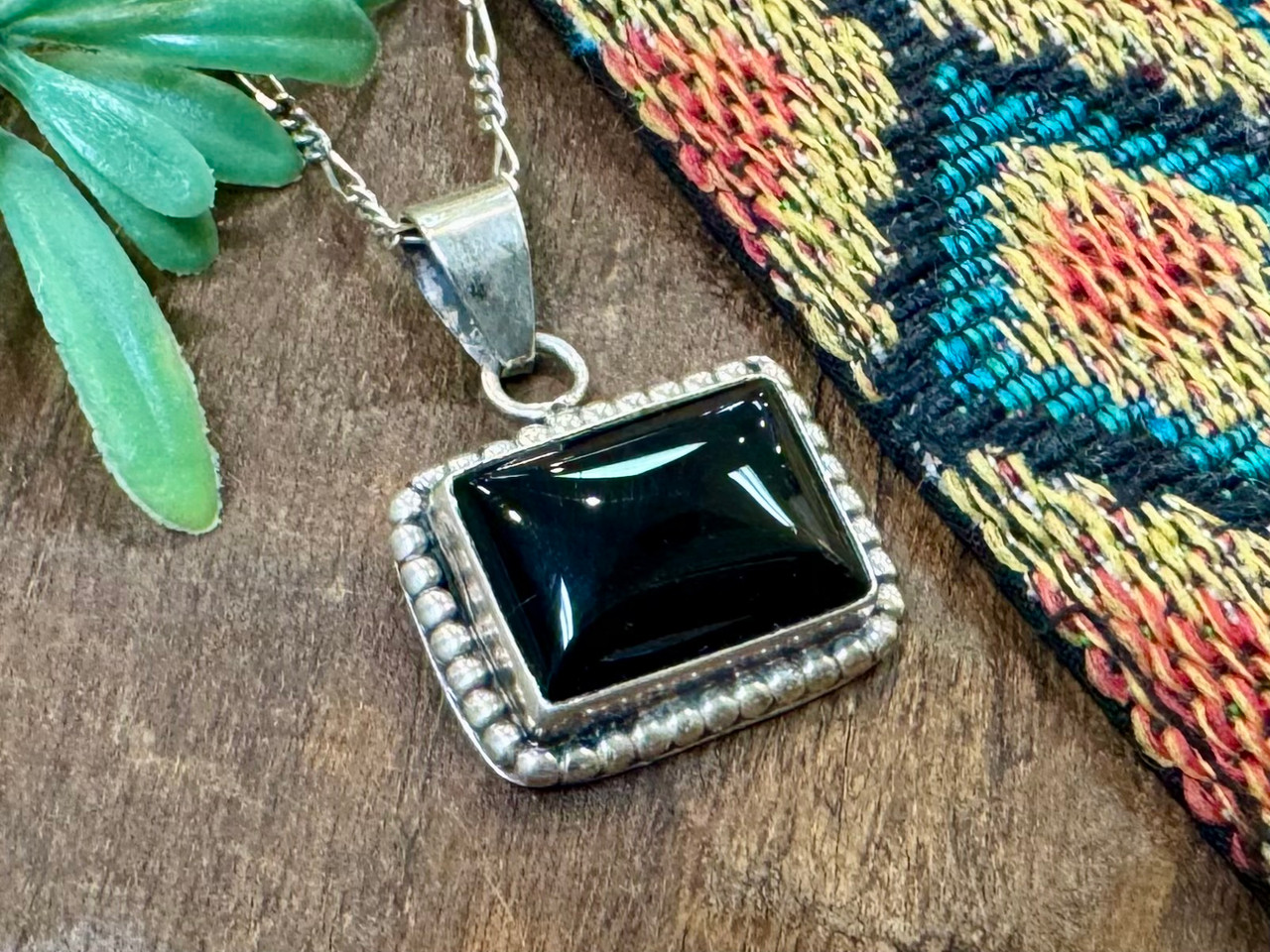 Polished Black Onyx Pendant & Silver Chain 20