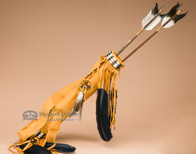 Native American Beaded Quiver & Arrows 18