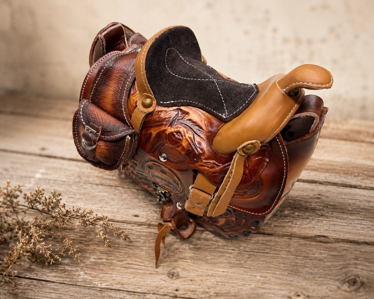 Rustic Tooled Leather Western Saddle Purse 11