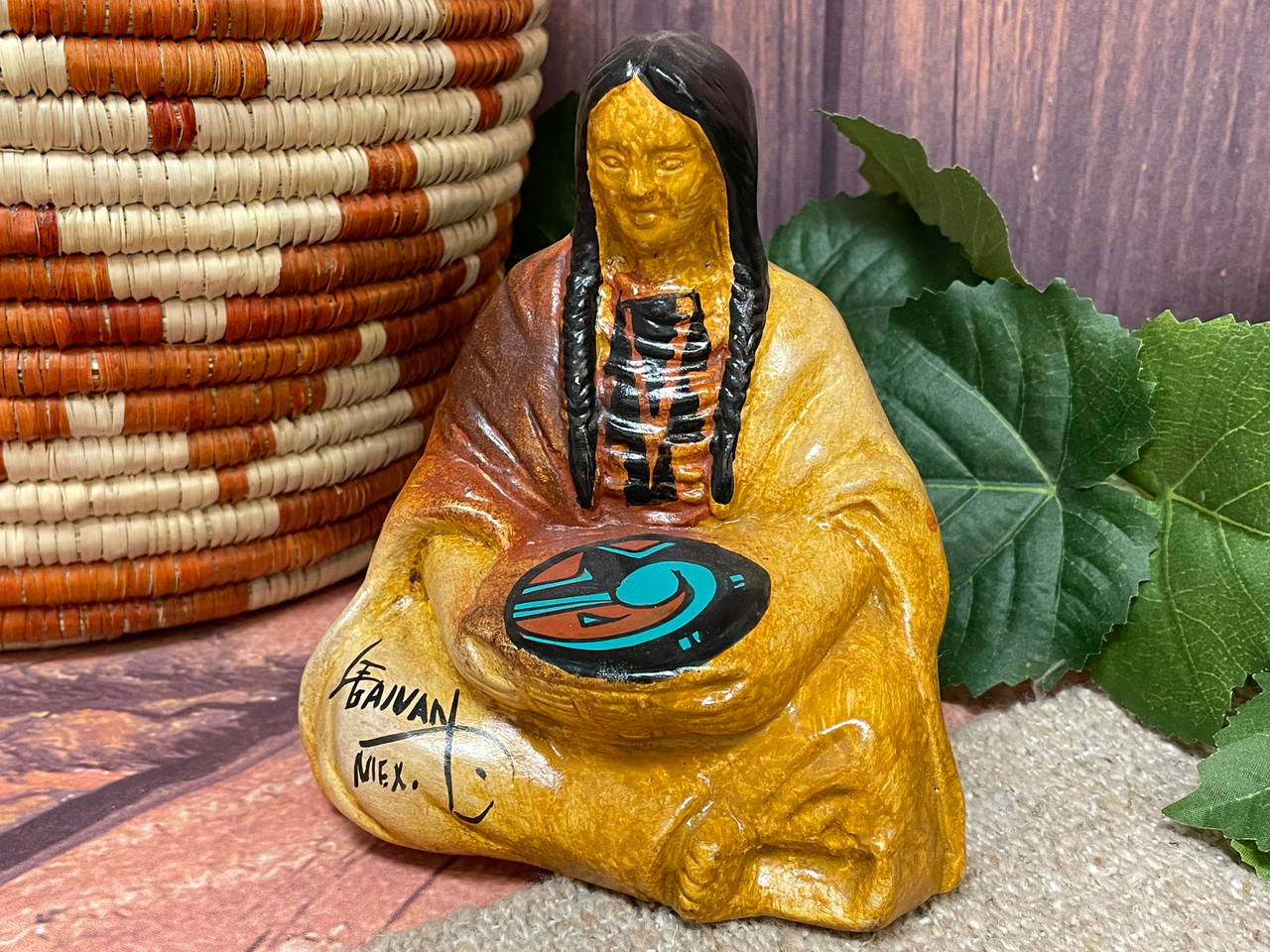 インディアン女性の置物 ネイティブアメリカン Sitting Native Woman Figurine 5