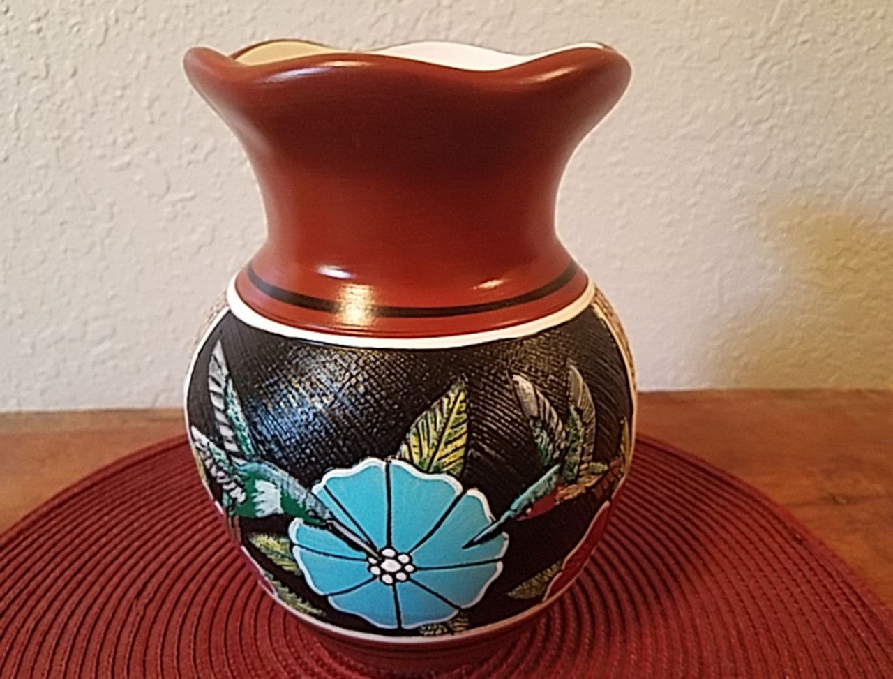 Navajo Indian Pottery Vase 6 -Humming Bird (34nap10)