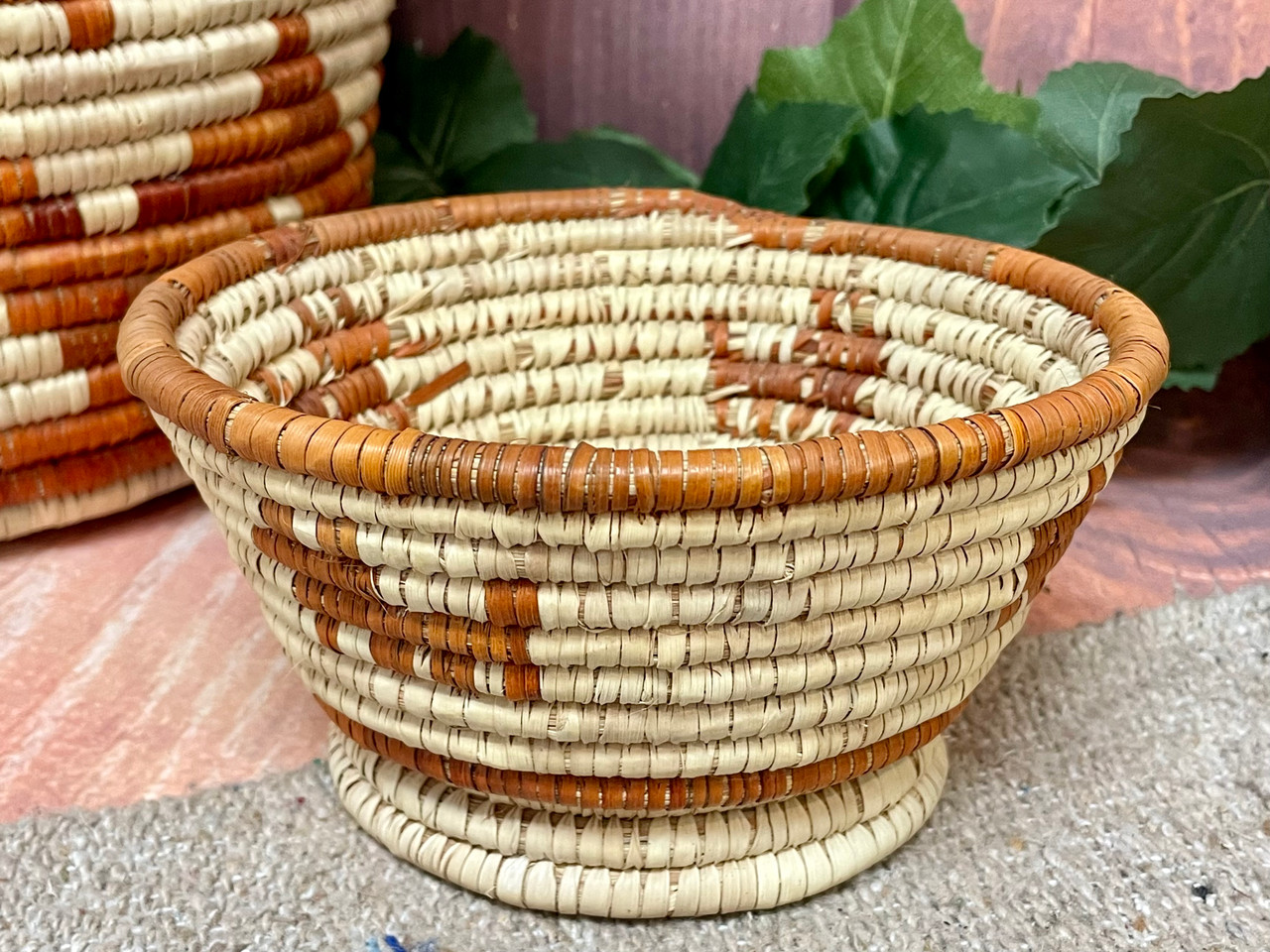 Native Style Flat Basket & Stand 12.25 (fb6)