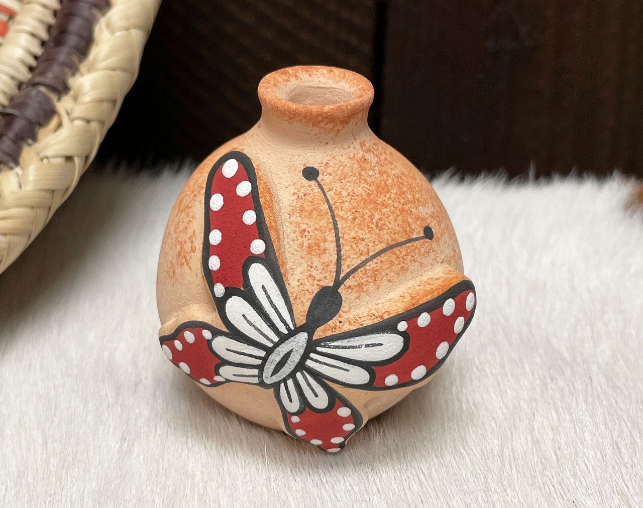 Zuni Indian Pottery Bud Vase 2.5 -Butterfly (35bc93)