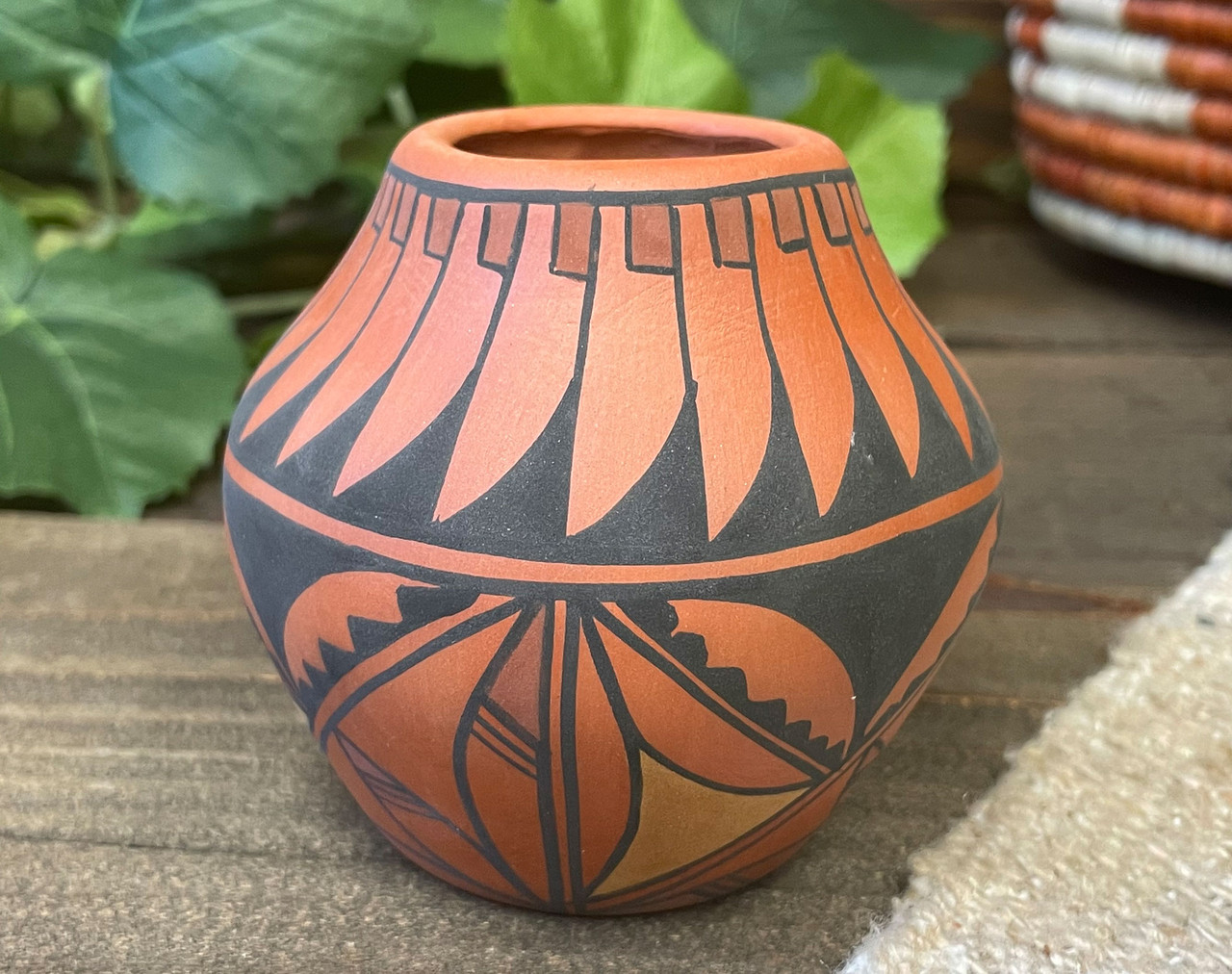 Southwestern Red Clay Vase 3.5 -Tigua (77bc5)