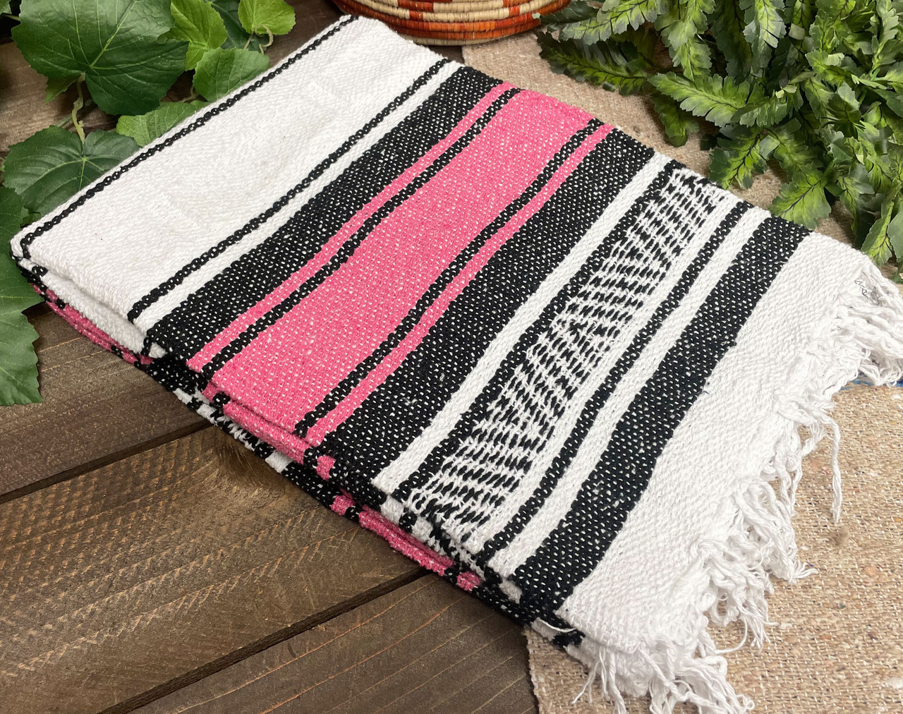 Sierra Madre Mexican Blanket -Pink (166bc4)