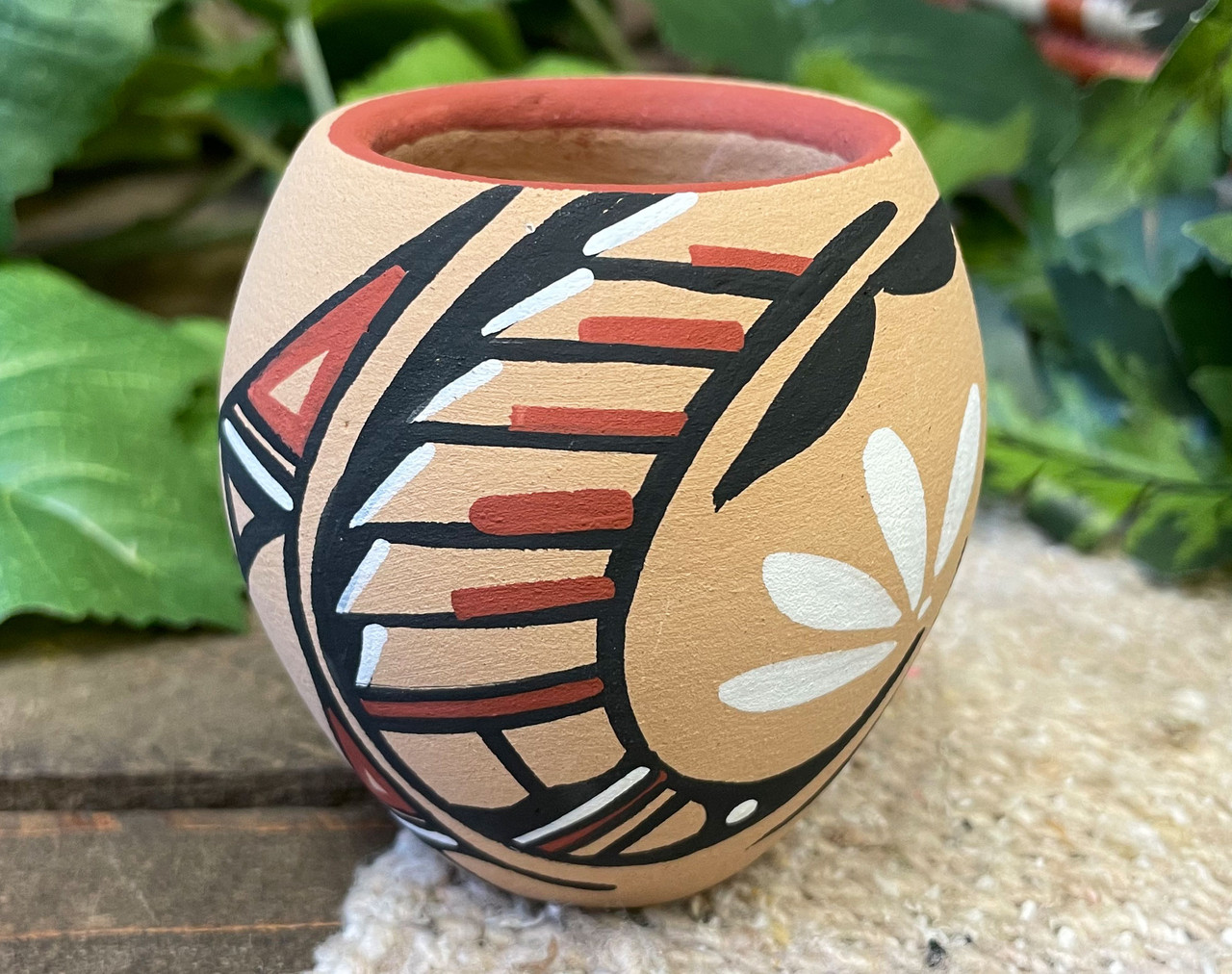 Native American Jemez Indian Pottery Vase 2.75 (35bc98) - Mission Del Rey  Southwest
