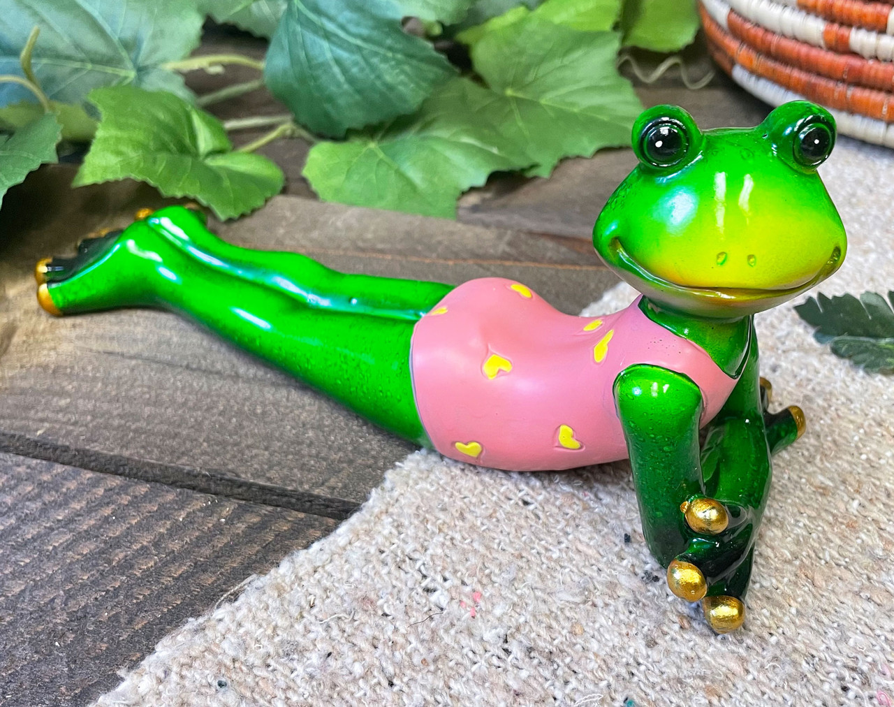 FROG STYLE ご当地 79個 Charming Lounging Beach Frog (10ra1544) - Mission Del Rey