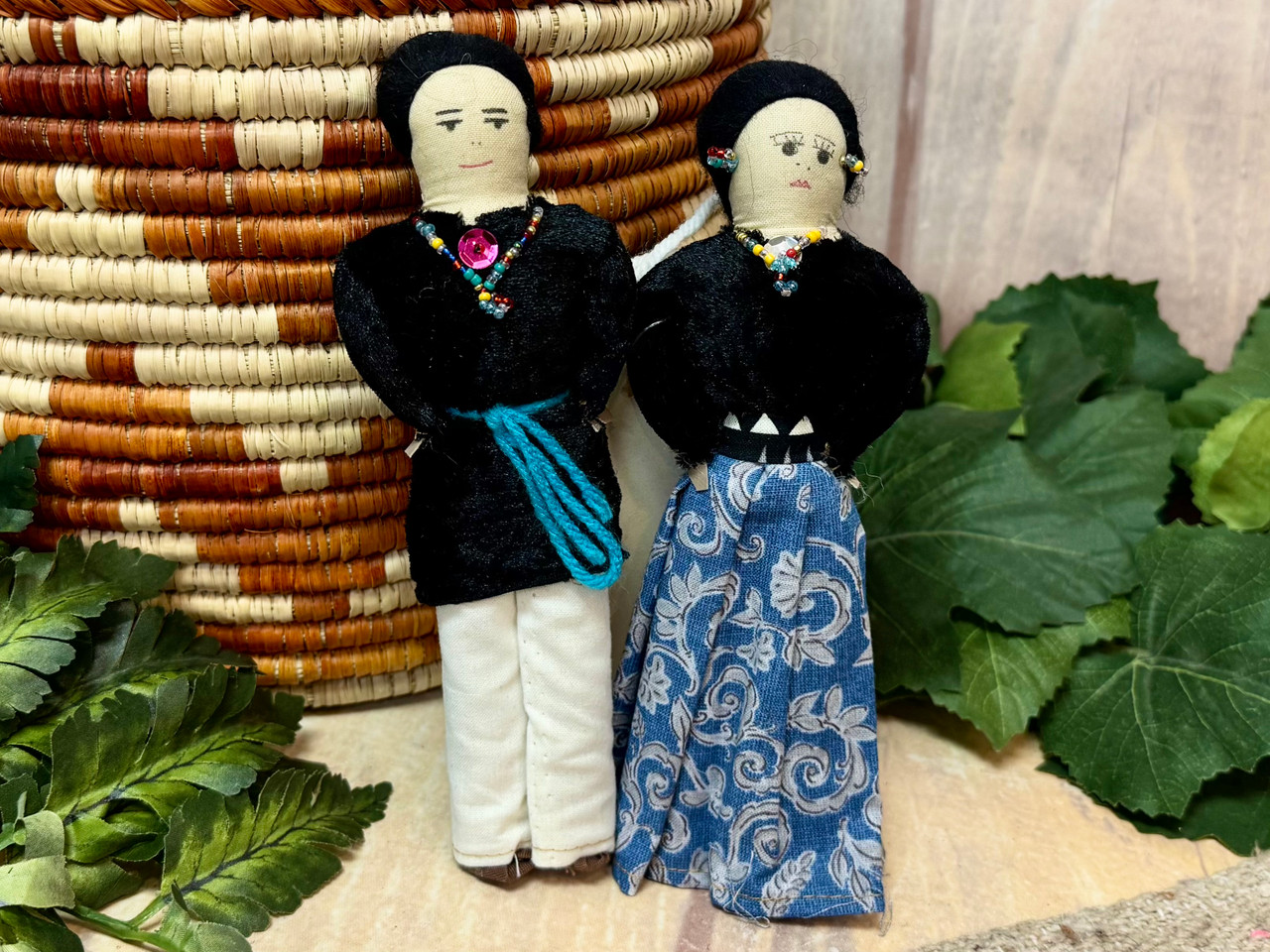 Traditional Navajo Doll Couple 7.25