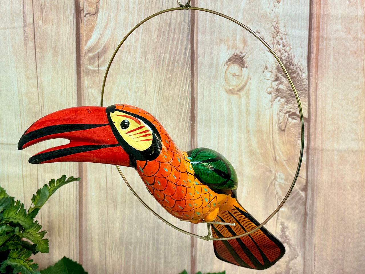 Traditional Hand Painted Pottery Hanging Toucan (116bc4)