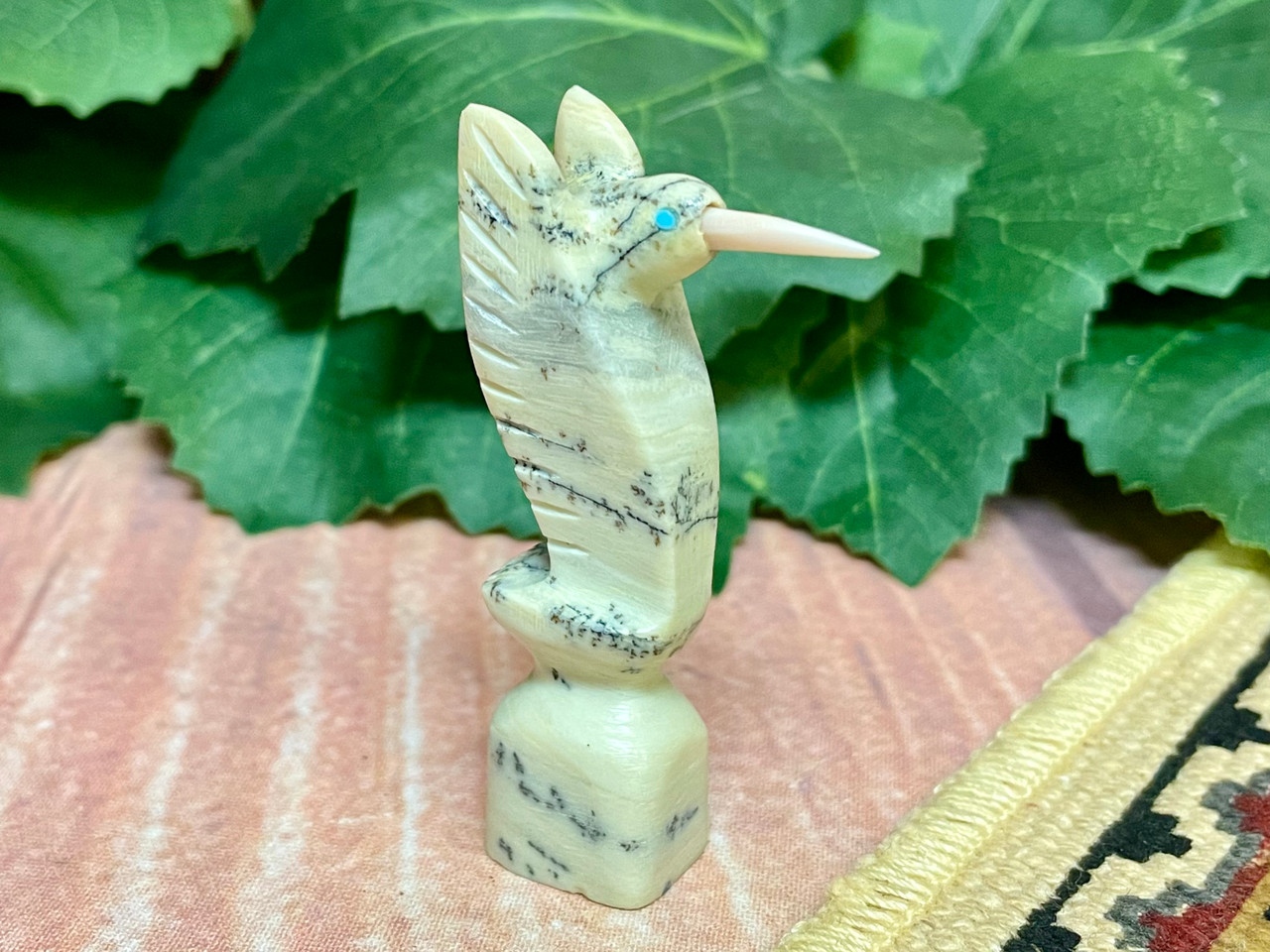 Pueblo India Zuni Hand Carved Fetish -Hummingbird (65bc360