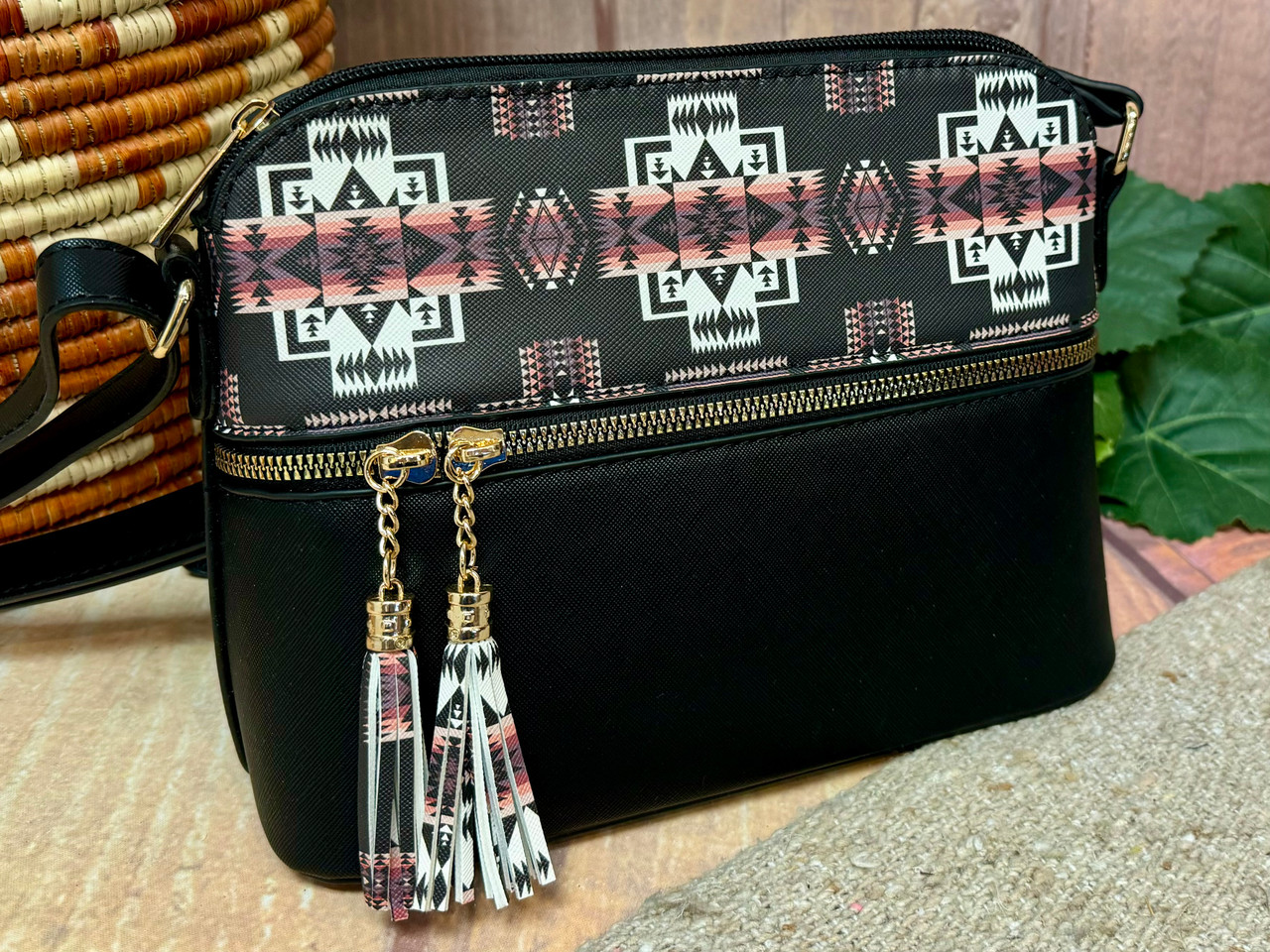 Southwestern Printed Crossbody Bag -Vegan Leather (94p4azblk2)