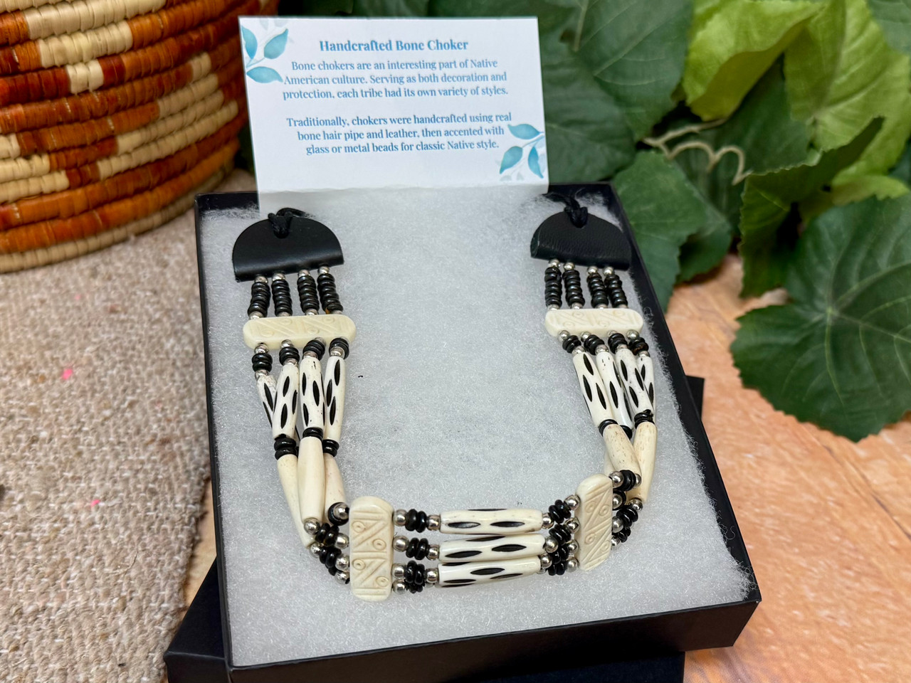 GARA CRUSADE BONE RING CHOKER