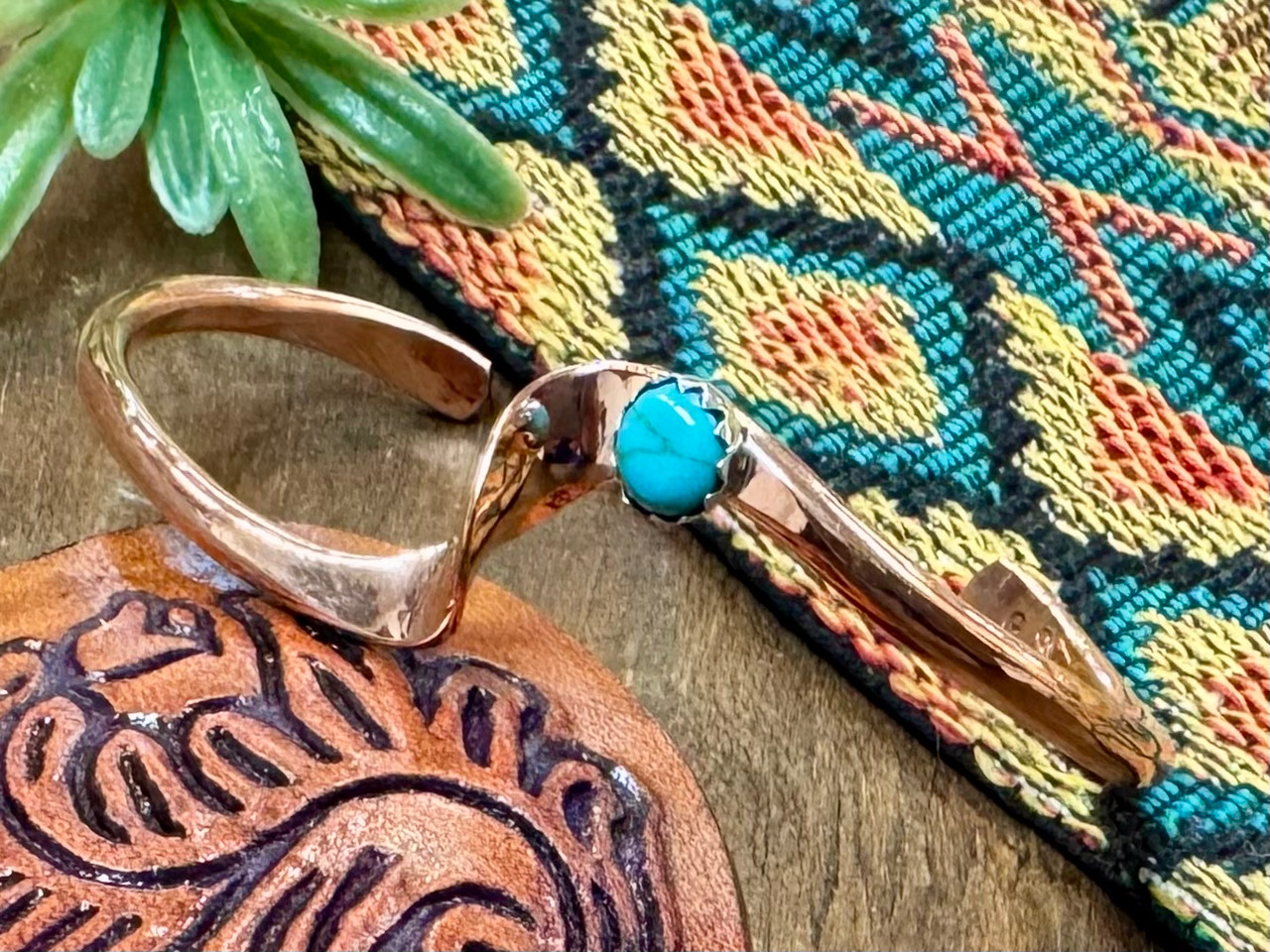 Pueblo Indian Wavey Copper Bracelet -Navajo (65bc427)