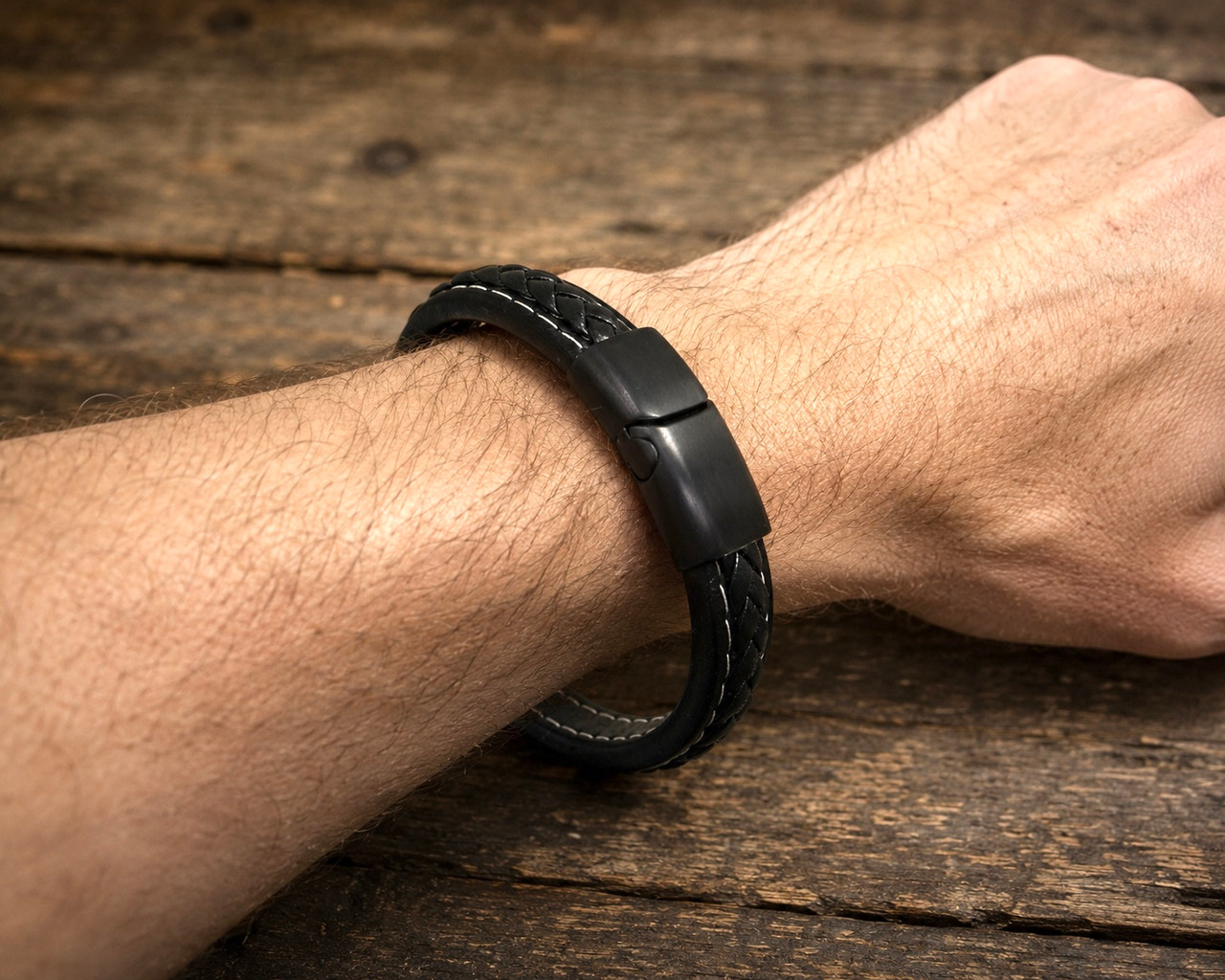 Assorted Leather Bracelets (209bc60)