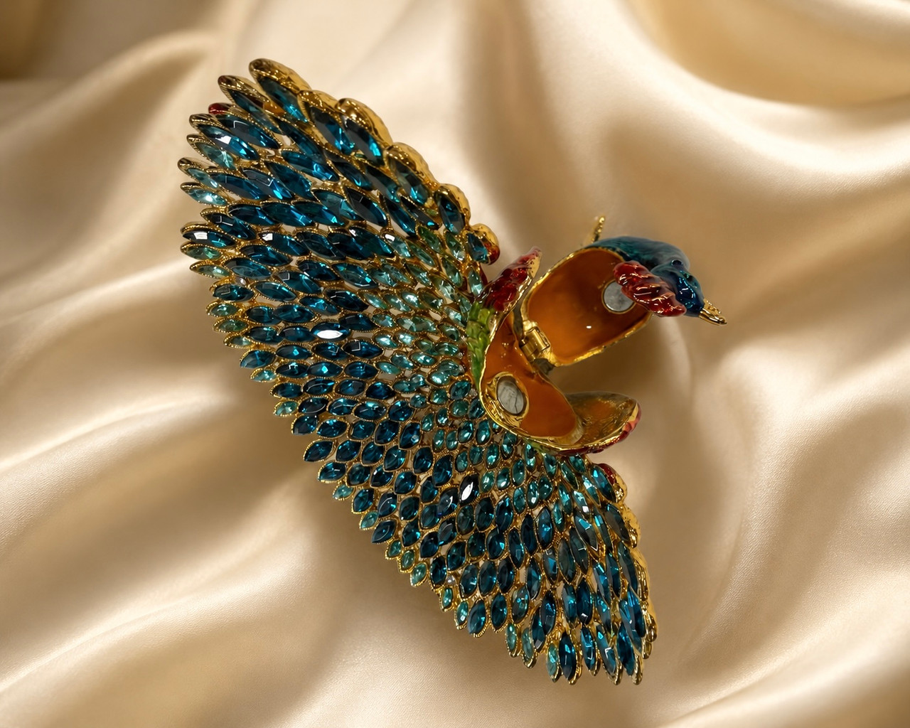 Faceted Glass Peacock Jewelry Box (185bc17)