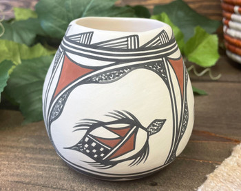 Tigua Indian Vase -Turtle