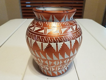 Native American Horse Hair Navajo Vase 6