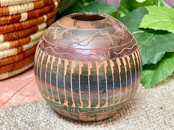 Hand Etched Navajo Horsehair Color Band Vase