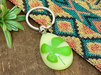 Clover Keychain