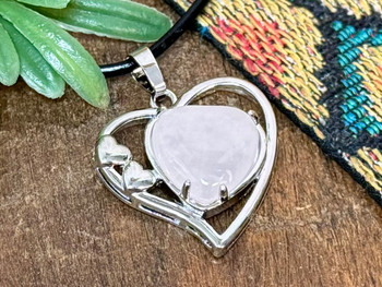 Double Heart Pedant -Rose Quartz