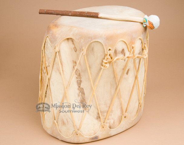 Trunk drum with light leather lacing