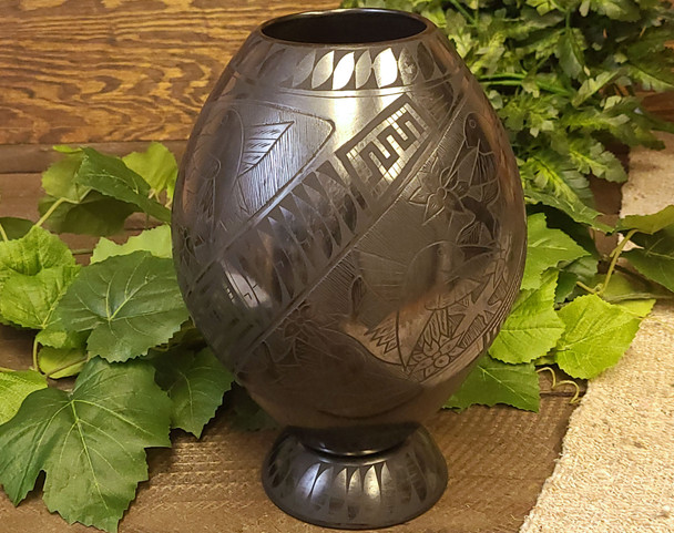 Hand Etched Mata Ortiz Pottery Vase