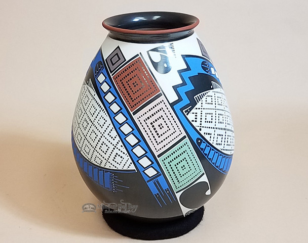 Collectible Mata Ortiz Hand Painted Vase 8" -Oscar Quezada