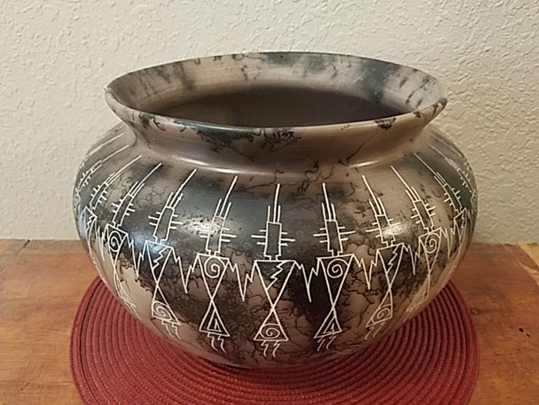 Native American Navajo Etched Horse Hair Vase