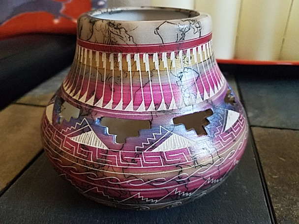 Hand Etched Navajo Horse Hair Color Band Pottery