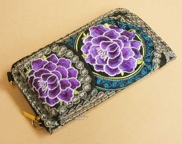 Western Style Embroidered Cell Phone Holder/Wallet