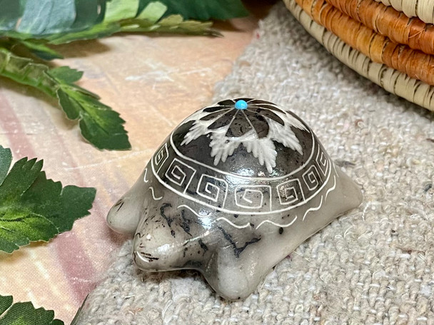 Navajo Etched Horsehair Pottery Miniature Turtle