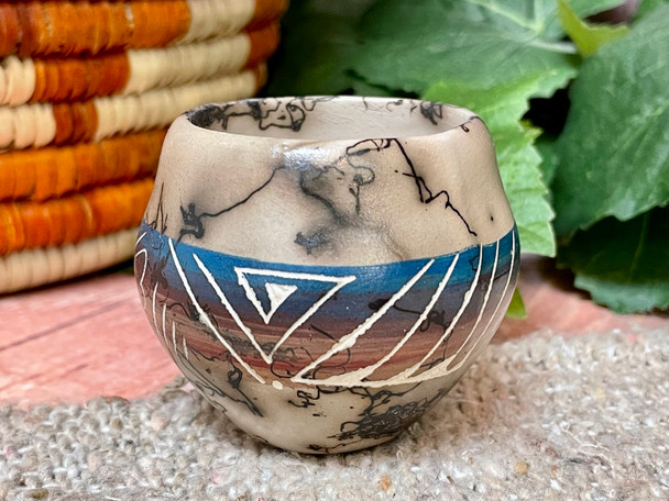 Hand Etched Navajo Horsehair Color Band Vase