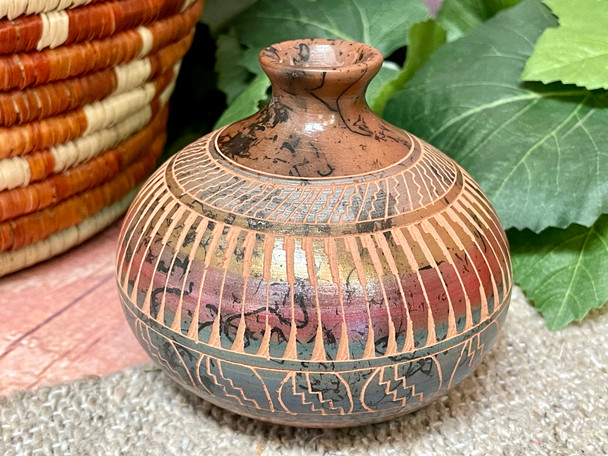Hand Etched Navajo Horsehair Color Band Vase