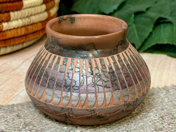 Navajo Horse Hair Pottery Color Band Vase