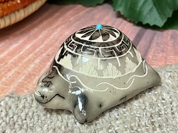 Navajo Etched Horsehair Pottery Miniature Turtle