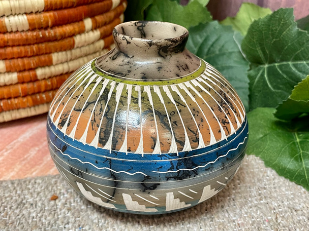 Navajo Horsehair Colorband Pottery Vase