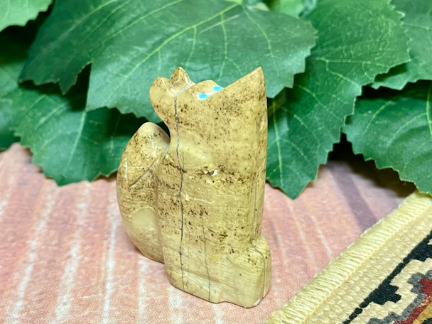 Zuni Hand Carved Fetish -Wolf