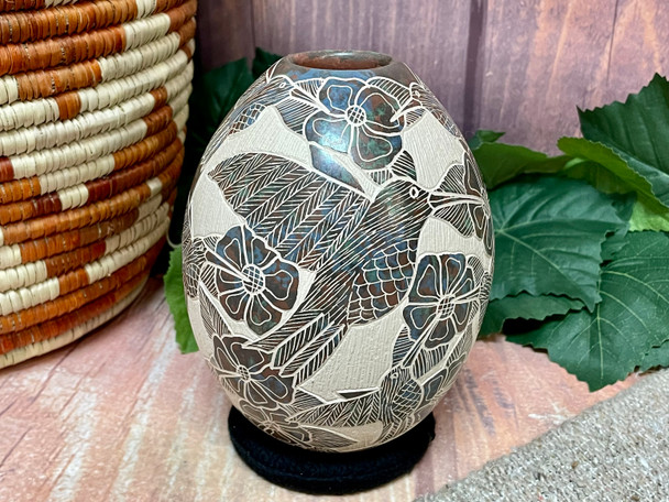 Hand Painted Mata Ortiz Vase -Hummingbird 
